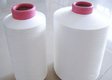 China Des niedrige Ausdehnungs-Qualität des vollen stumpfen Polyester-DTY Garn-150D/144F rohe Weiß-AA für Aufkleber fournisseur